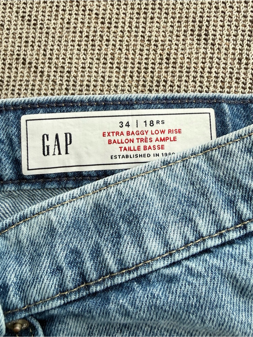 GAP Low Slung Extra Baggy Jeans in Light Blue Denim Size 18 - Picture 4 of 6